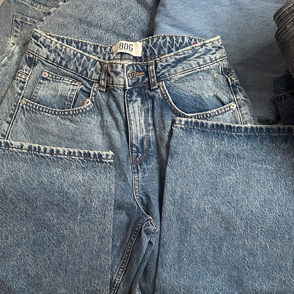 BDG women’s Relaxed Light Blue Jeans